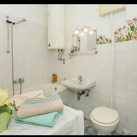 Flower With Sea View Apartment Split