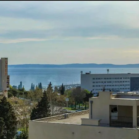 Flower With Sea View Apartment *